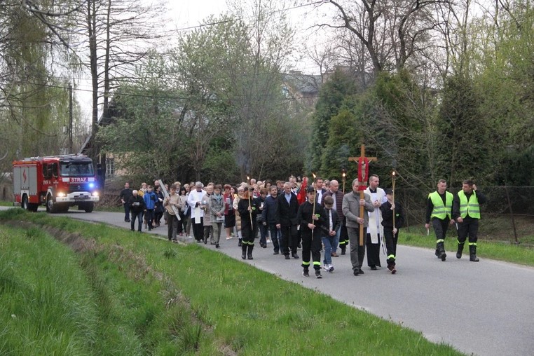 Droga Światła ulicami Koszyc Małych