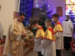 Bóg się rodzi, moc truchleje … radosne świętowanie (25.XII)